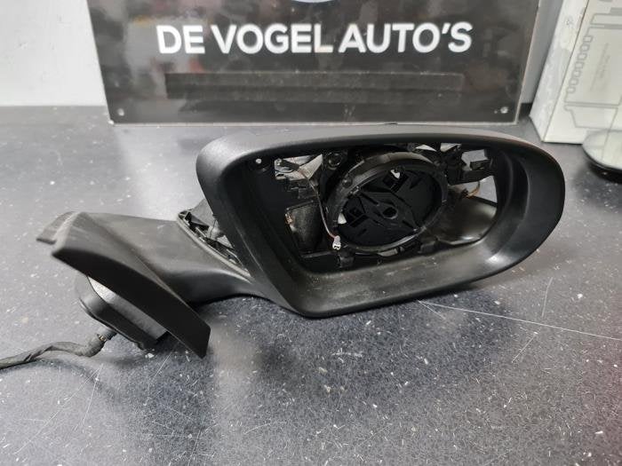 Rétroviseur extérieur droit d'un Mercedes C-Klasse, Autos : Pièces & Accessoires, Rétroviseurs, Mercedes-Benz, Utilisé, 3 mois de garantie