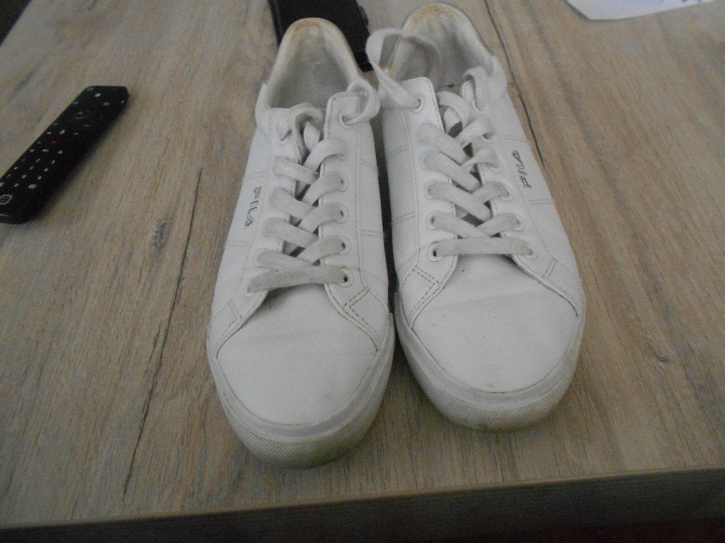 witte sneakers van fila maat 41, Kleding | Dames, Wit, Ophalen of Verzenden, Sneakers, Gedragen