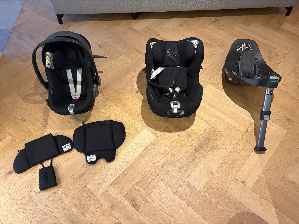 Cybex Autostoelset–Maxi-Cosi + Draaibare Base + Kleuterstoel, Verstelbare rugleuning, Gebruikt, 0 t/m 18 kg, Isofix