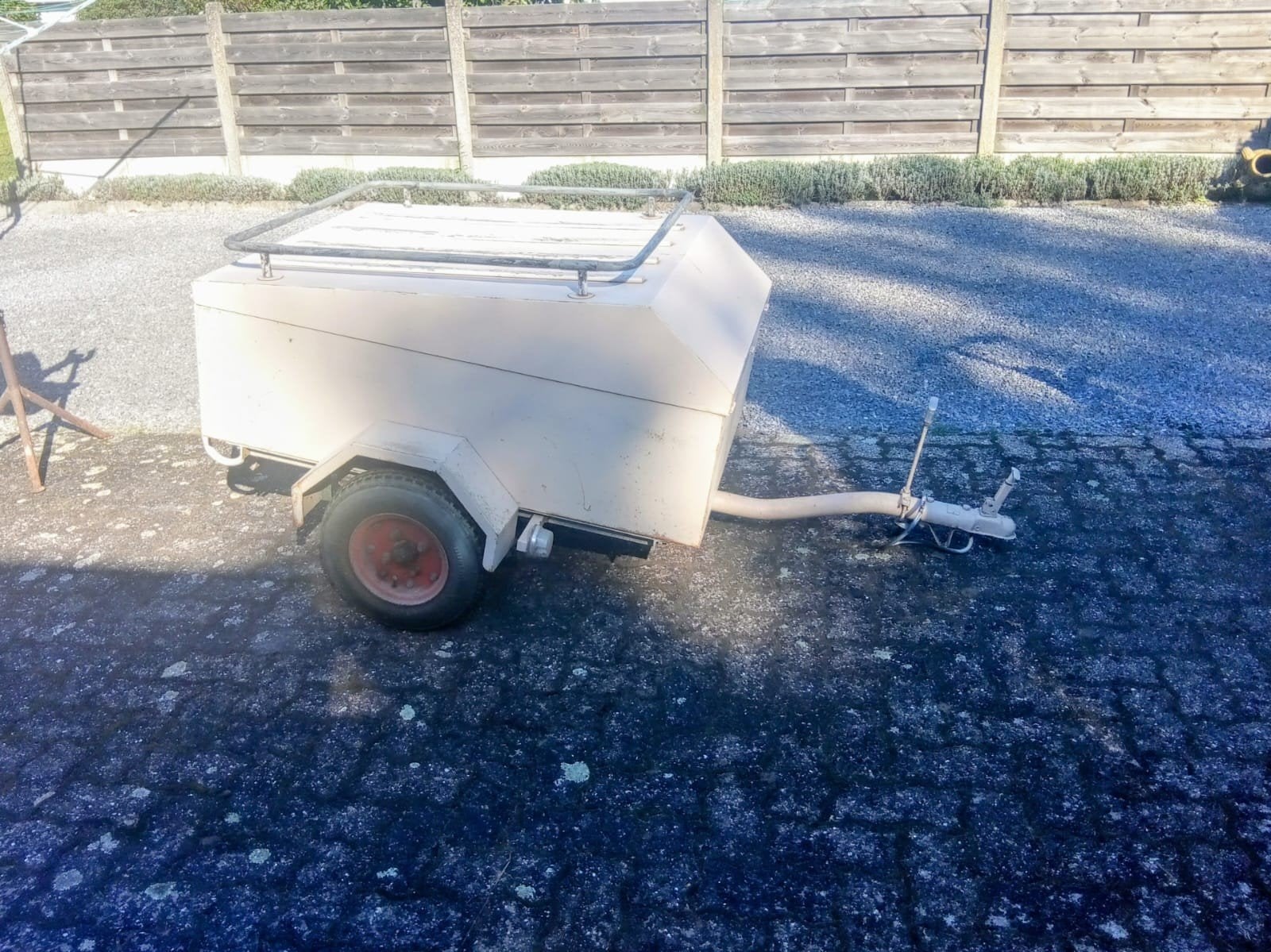 kleine aanhangwagen, Ophalen