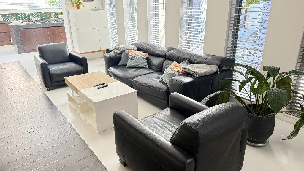 Natuzzi salon in zwart leder - zetel + 2 fauteuils €150, Huis en Inrichting, Ophalen