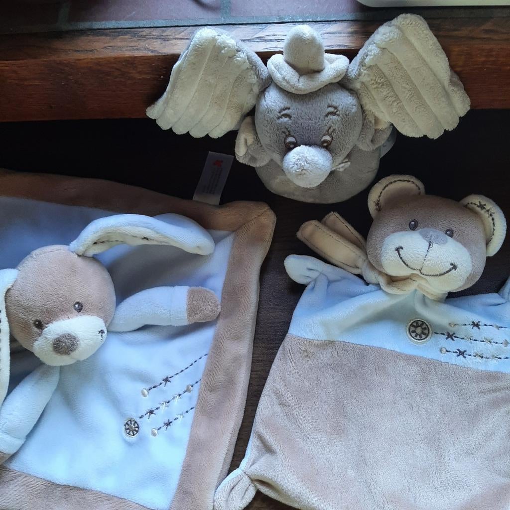 Alle 3 de knuffels nog nieuw .Olifant is rammelaar, knuffel, Ophalen, Disney