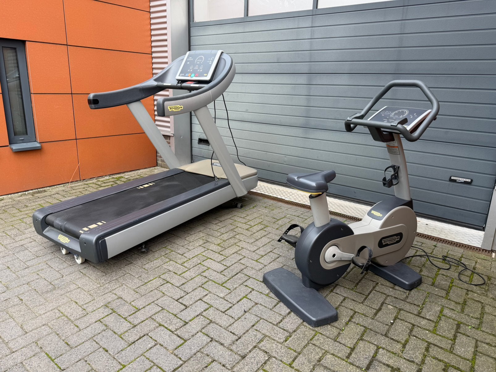 Technogym Loopband en Technogym Upright Bike, Ophalen, Gebruikt, Loopband