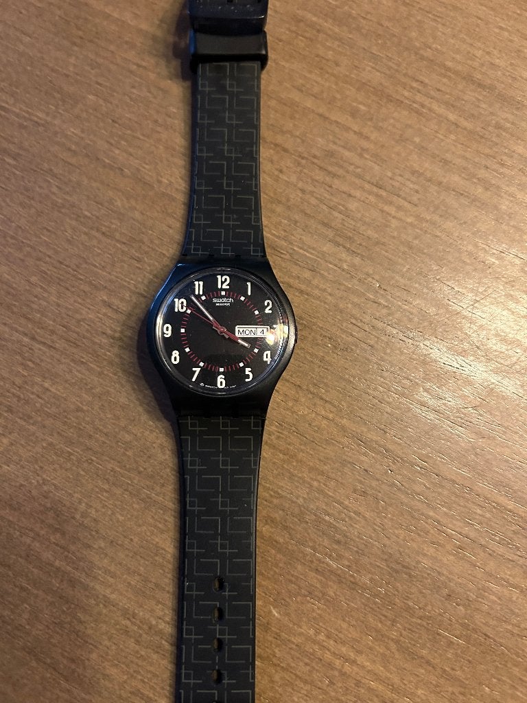 Swatch Living Swiss SUJM704 (2007) - Nouveau stock ancien, Bijoux, Sacs & Beauté, Enlèvement ou Envoi, Swatch, Synthétique, Synthétique