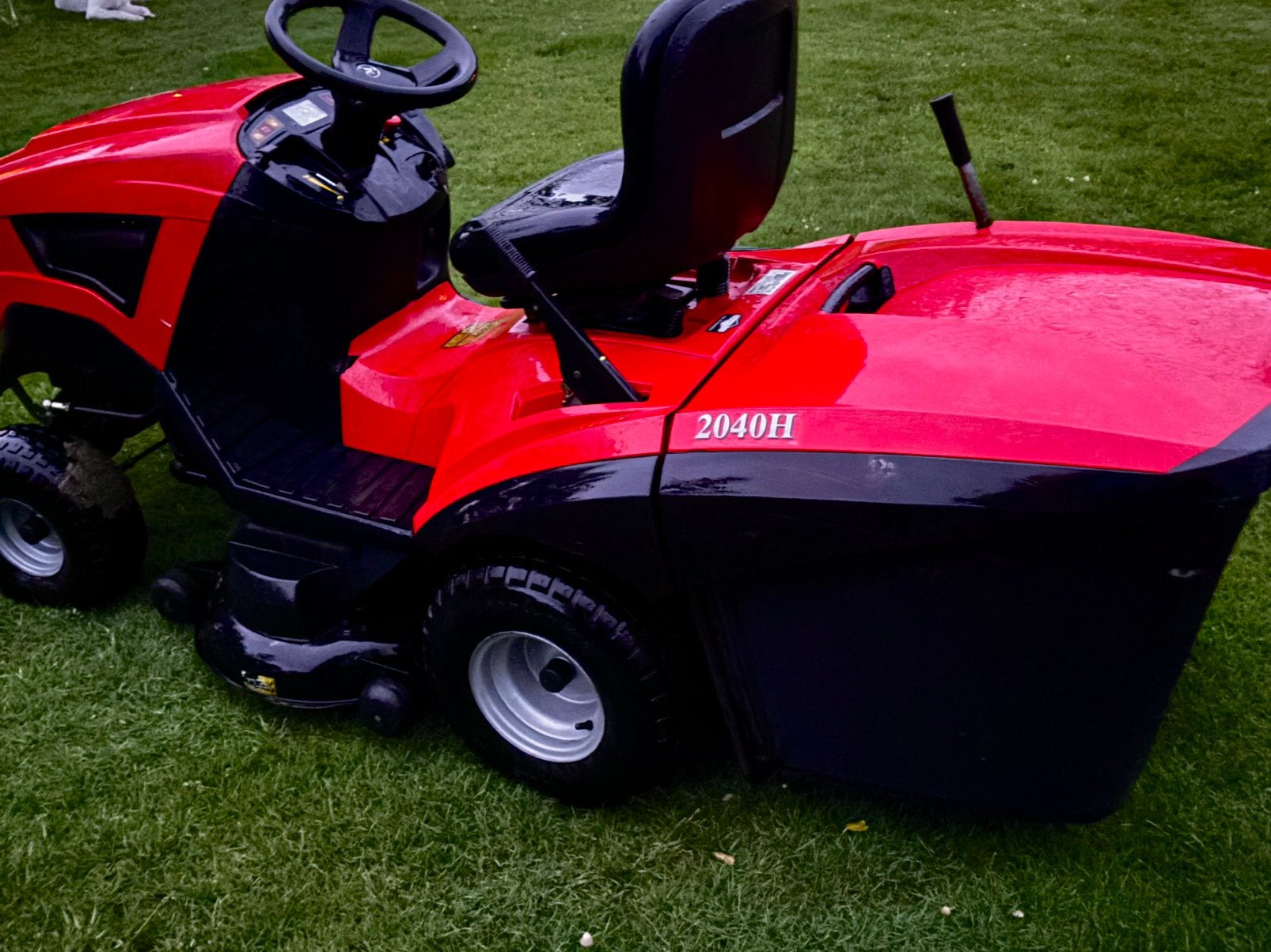 Zeer nette 20pk Castelgarden/Mountfield  RIJDT TRAAGt, Tuin en Terras, Zitmaaiers, Ophalen, Opvangbak
