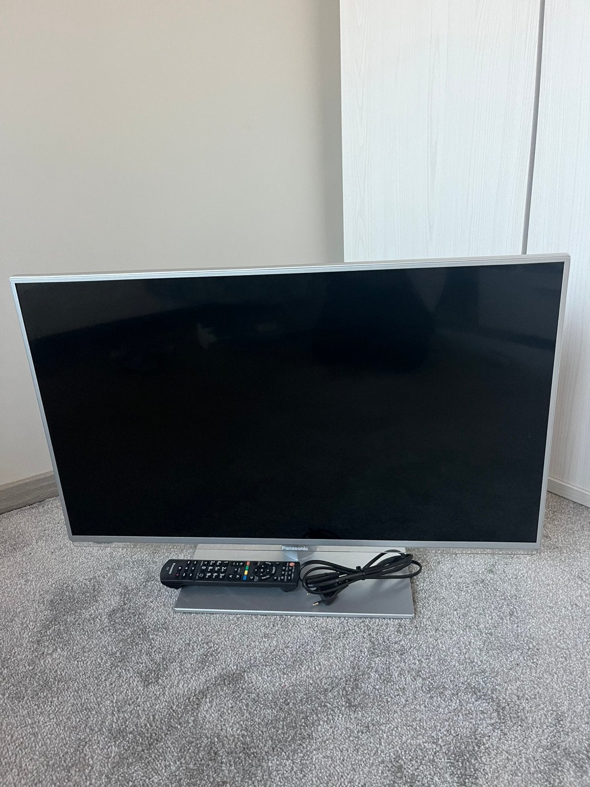 Panasonic 32 inch LED TV – met afstandsbediening, TV, Hi-fi & Vidéo, LED, Panasonic, 50 Hz, HD Ready (720p)