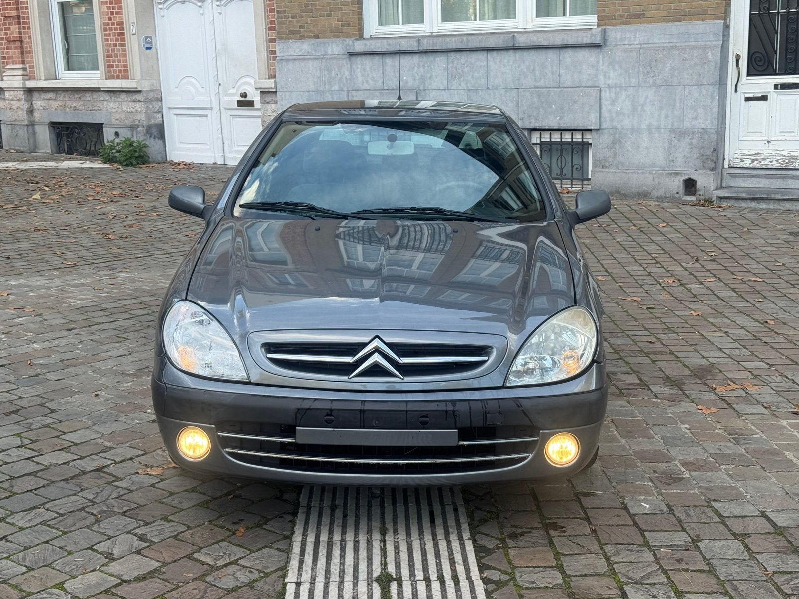 Citroën xsara 1.4 benzine 90.000 km/2003, Auto's, Voorwielaandrijving, Stof, Xsara, Zwart