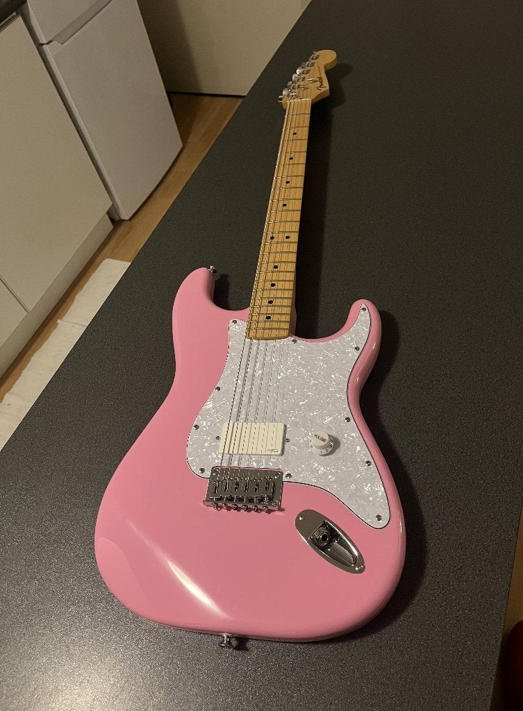 Fender Sub-Sonic/Squier Baritone Strat, Ophalen, Zo goed als nieuw, Solid body, Fender