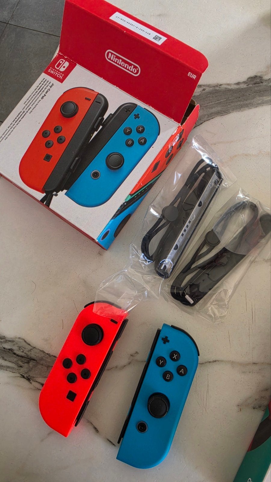 Joy con en stuurtje voor Nintendo switch, Games en Spelcomputers, Spelcomputers | Nintendo Consoles | Accessoires, Ophalen, Switch