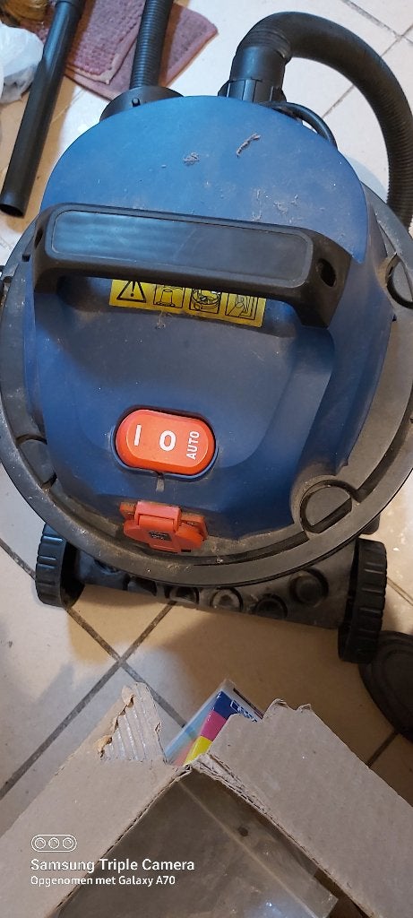 Industriële stofzuiger, Elektronische apparatuur, Stofzuigers, Ophalen of Verzenden, Gebruikt, Geschikt voor harde vloeren, Industriële stofzuiger
