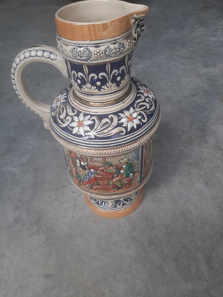 Schitterende grote gedecoreerde bierkruik "Marzi & Remy", Antiek en Kunst, Ophalen
