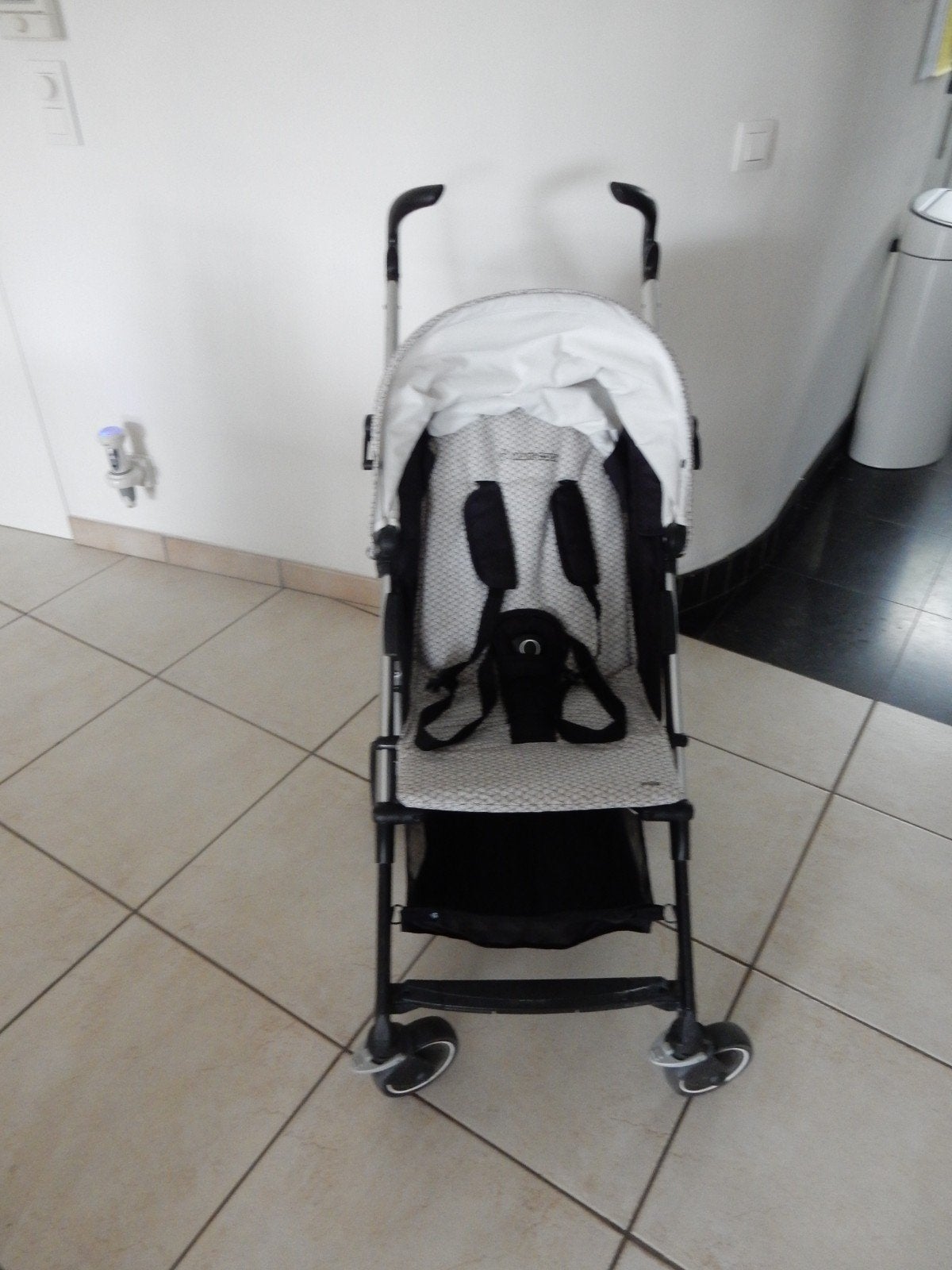 Poussette Maxi Cosi Mila, Enlèvement, Ombrelle