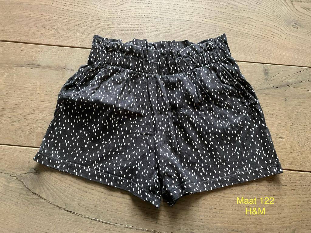 Short - H&M - Maat 122, Enfants & Bébés, Vêtements enfant | Taille 122, Pantalon, Enlèvement ou Envoi, H&M, Utilisé