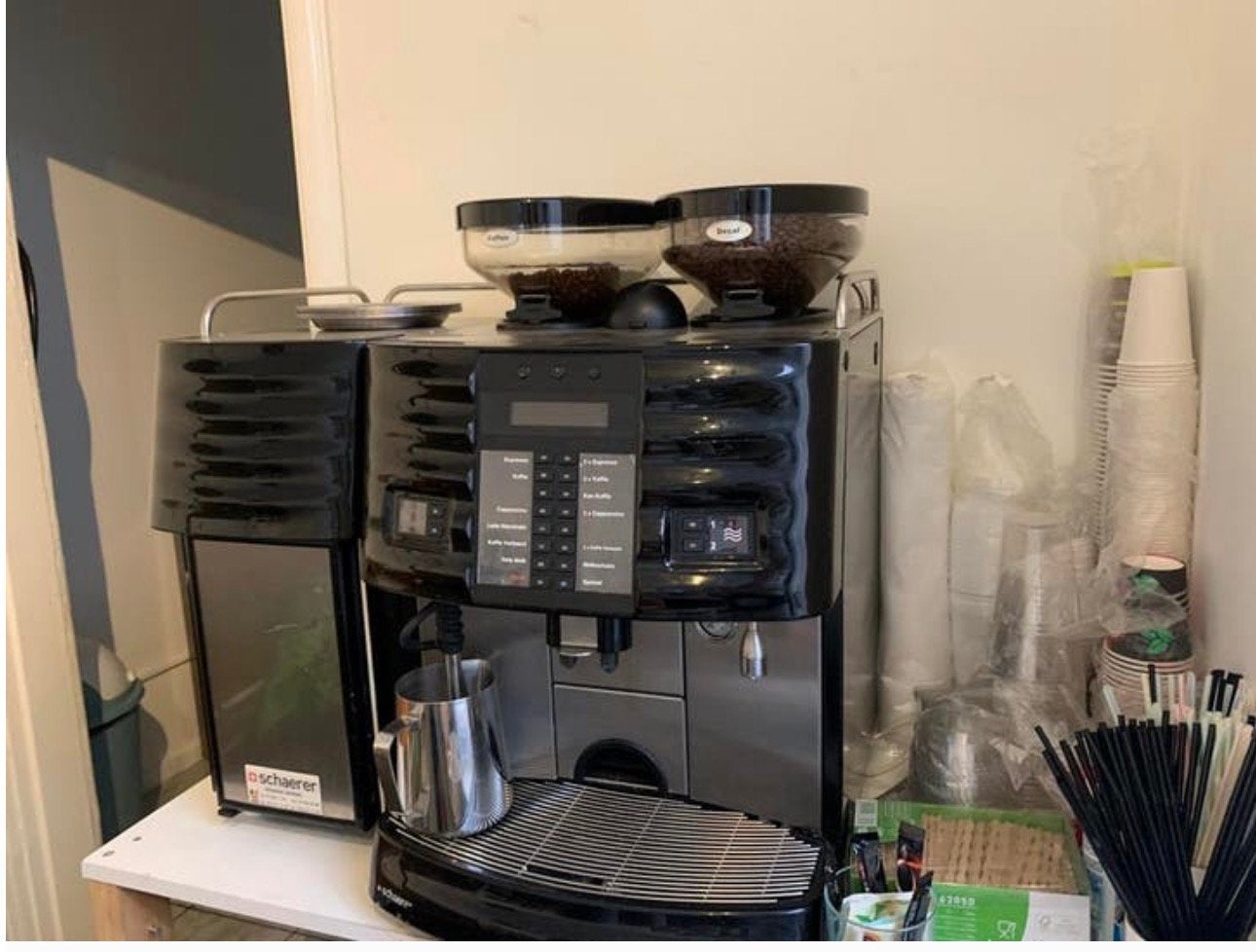 Schaerer Coffee Art Plus in topstaat ️, Elektronische apparatuur, Ophalen, Overige modellen, 10 kopjes of meer, Koffiebonen