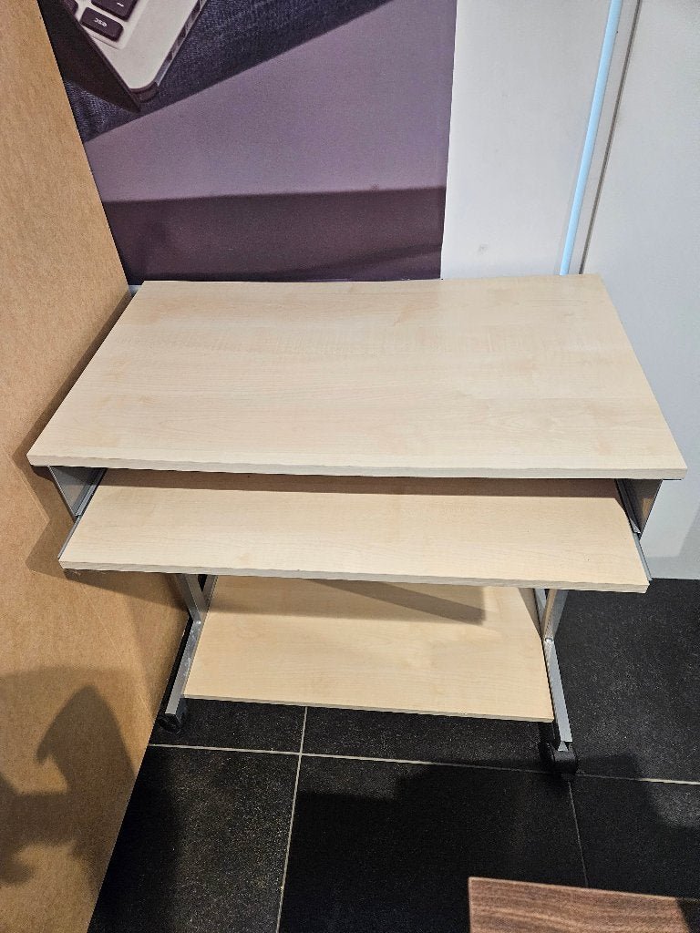 Studenten Computer Bureau, Huis en Inrichting, Ophalen, Gebruikt, Hout, Beige