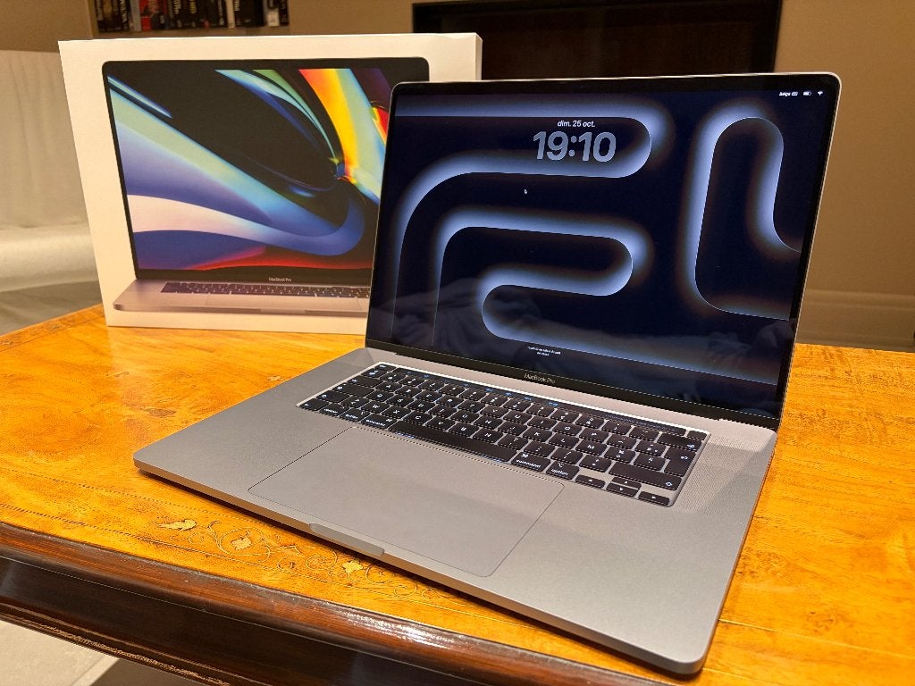 MacBook Pro 16” 2019 – i9 – 16 Go – SSD 1 To, Computers en Software, Ophalen, 1 TB of meer, 2 tot 3 Ghz, Zo goed als nieuw
