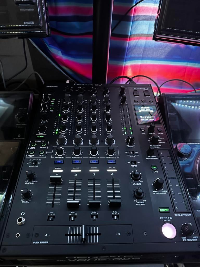 Denon prime 1850x avec decksaver dans boite d’origine, Enlèvement ou Envoi, Comme neuf, Denon