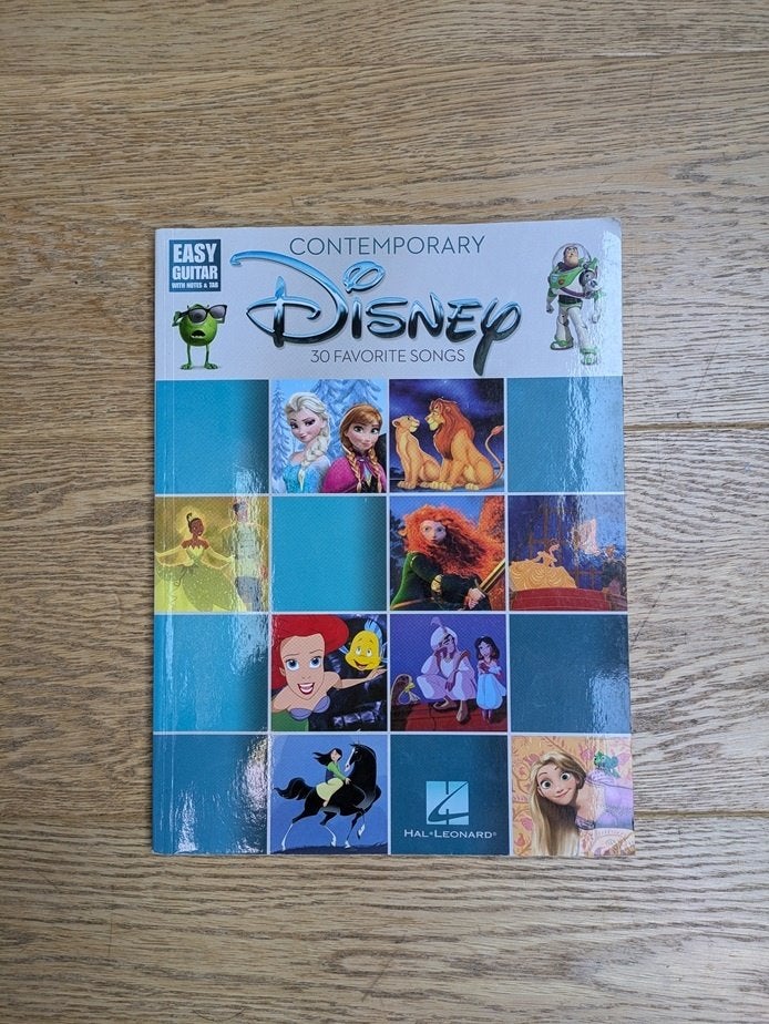 Hal Leonard Contemporary Disney - Easy Guitar with Tab, Ophalen, Zo goed als nieuw