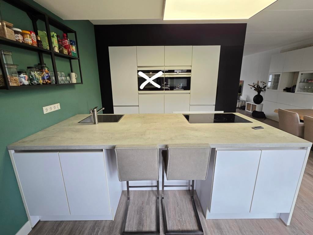 #11 Cuisine équipée moderne avec îlot, Enlèvement, Bois, Sans poignée