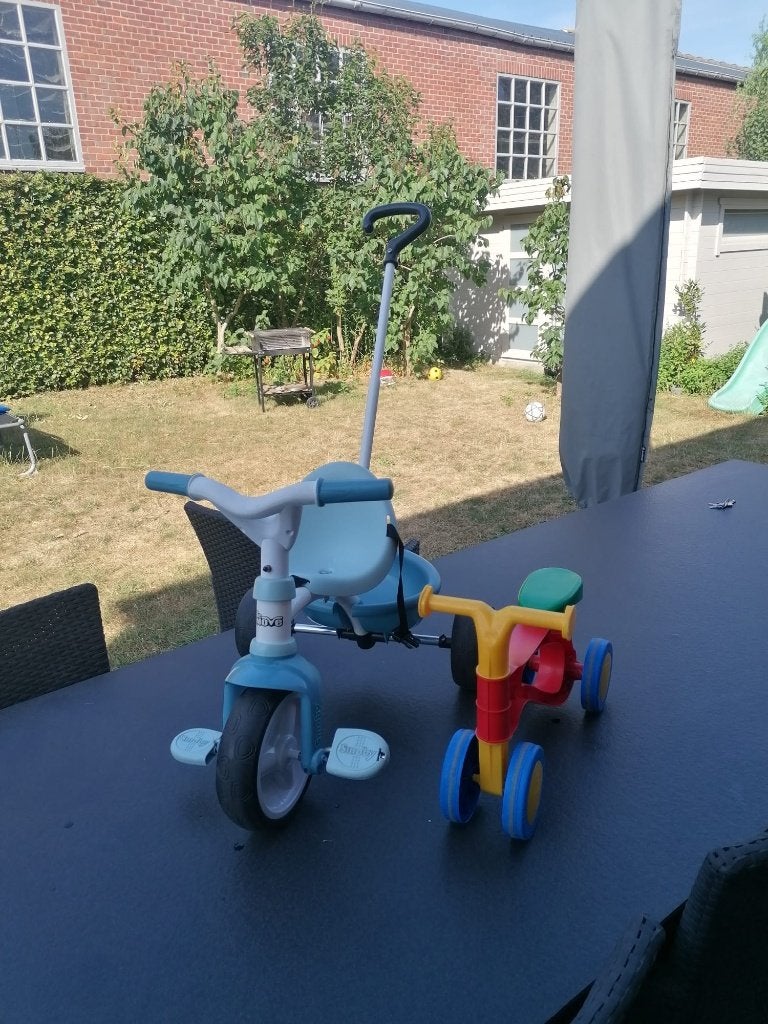smoby driewieler en lena loopfiets, Kinderen en Baby's, Speelgoed | Buiten | Voertuigen en Loopfietsen, Ophalen, Gebruikt, Loopfiets