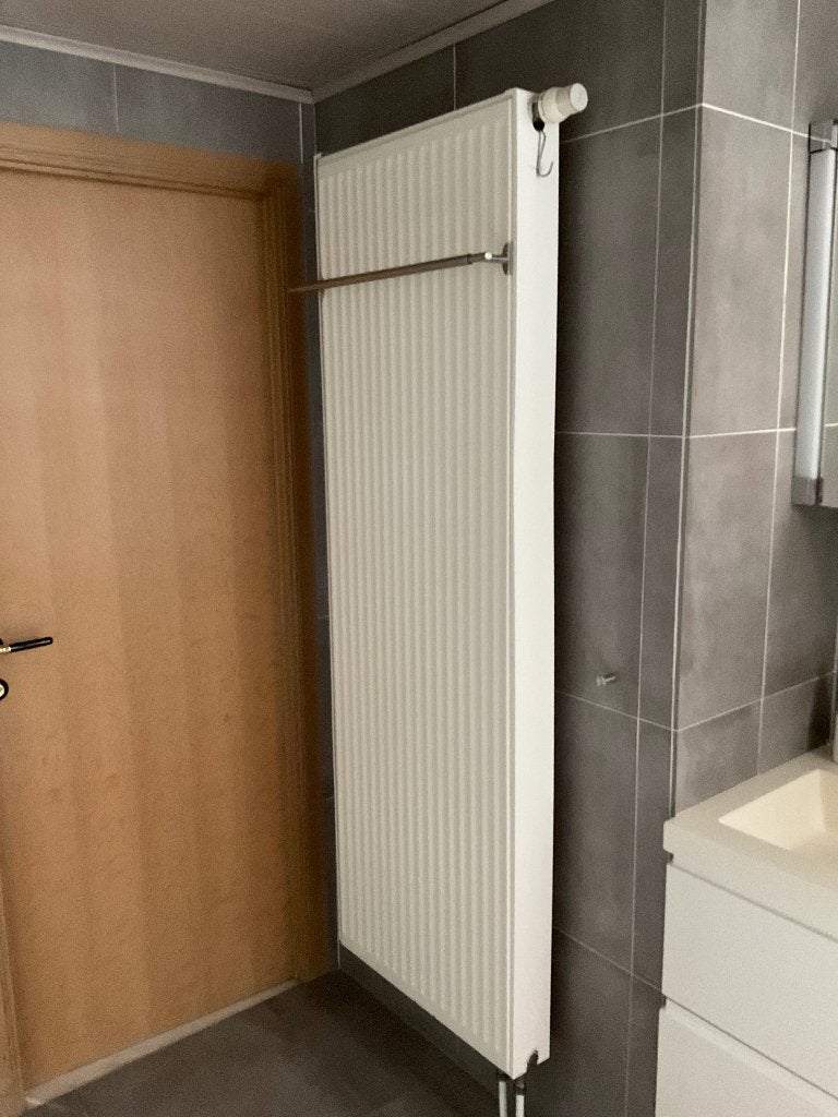 Radiator SUPERIA vertikaal wit, 800 watts ou plus, Enlèvement, Utilisé, Radiateur