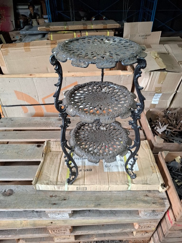 Gietijzeren Plantentafel / Etagère – Rond, Ophalen, Nieuw, Metaal, Brocante