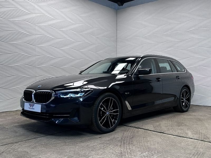 BMW Série 5 530e*PHEV*NAVI*SPORTZTLS*ZTLVW.*LED*LAGE BIV!*, Automaat, Achterwielaandrijving, 4 cilinders, Parkeercamera