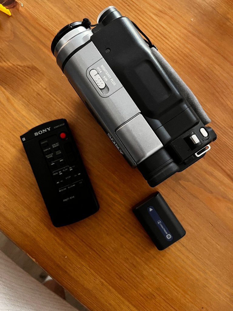 Sony Handycam DCR-TRV270E – Digital8, Gebruikt, Overige soorten, Ophalen of Verzenden, 8 tot 20x
