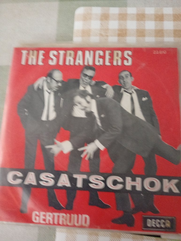 The Strangers - Casatschok, Gebruikt, Verzenden, 7 inch, Fotohoes