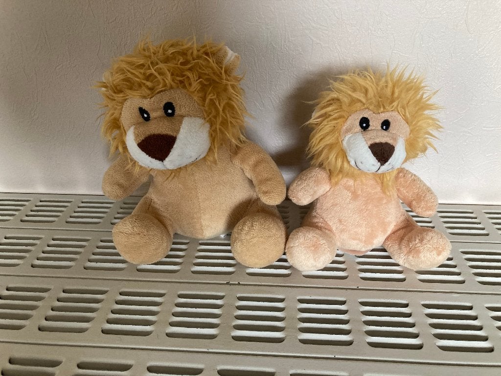 Knuffels 2 leeuwen, H=18cm en 14 cm, IKEA, Ophalen of Verzenden, Zo goed als nieuw, Bruin