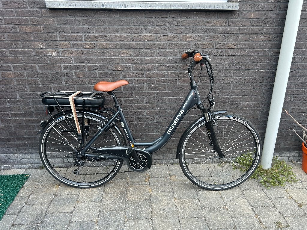 Minerva fiets, Fietsen en Brommers, Zo goed als nieuw, 50 km per accu of meer, 55 tot 59 cm, Ophalen