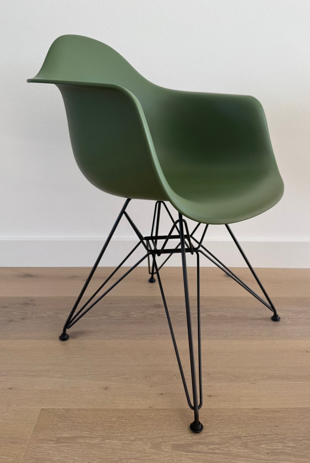 3 Vitra DAR Forest Green RE design stoelen 2021 NIEUWSTAAT!!, Huis en Inrichting, Stoelen, Ophalen of Verzenden, Zo goed als nieuw