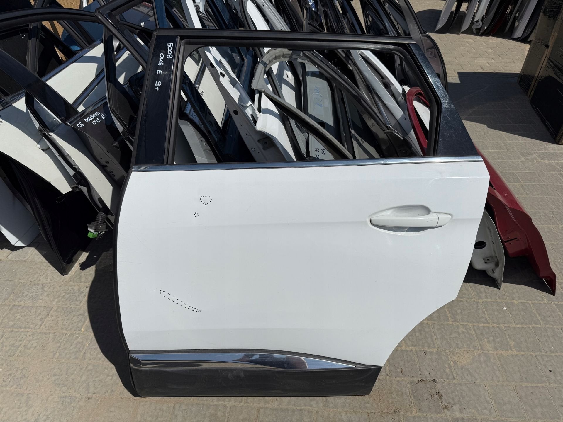 Peugeot 5008 II Portier Links 5008, Taurusavenue 1
2132 LS  Hoofddorp, NL, Contact.group@renault.com, Stellantis N.V., Utilisé