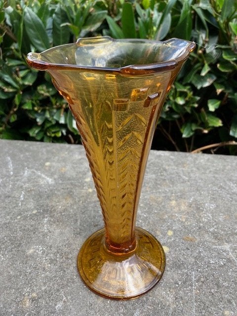 BRUINE ART DECO VAAS CZECHOSLOVAKIA., Ophalen of Verzenden