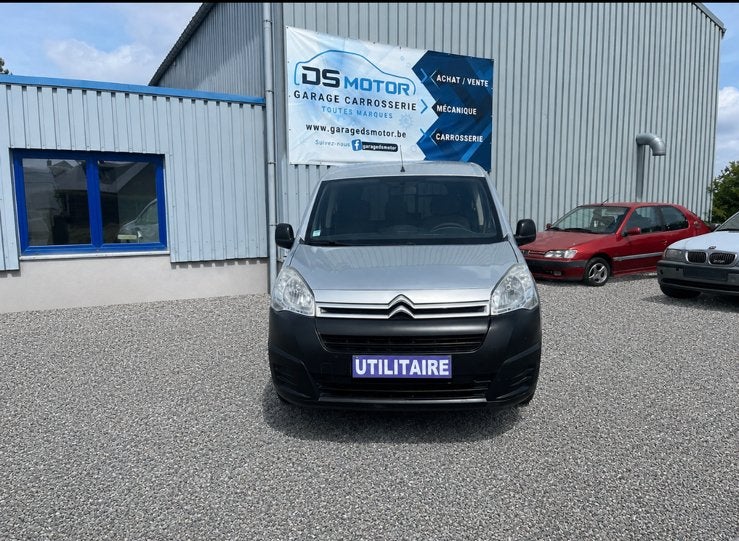 Peugeot partner 2016 1.6hdi 65000km clim 9950€, Voorwielaandrijving, Euro 5, Stof, 4 cilinders