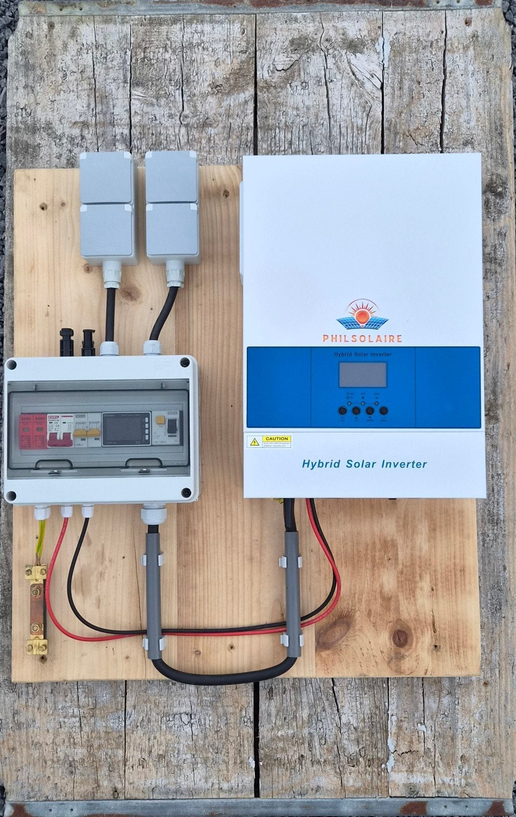 autonome zonne-installatie, Omvormer