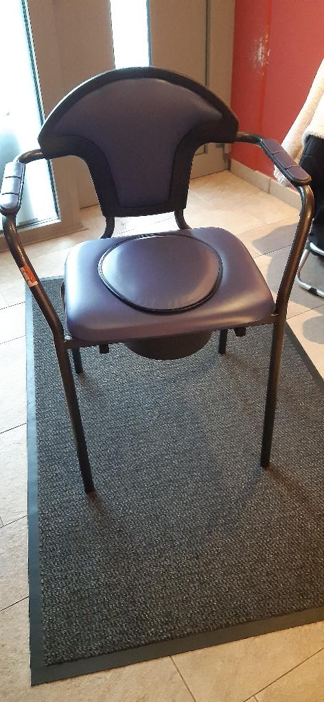 Chaise percée, Diversen, Verpleegmiddelen, Ophalen, Zo goed als nieuw