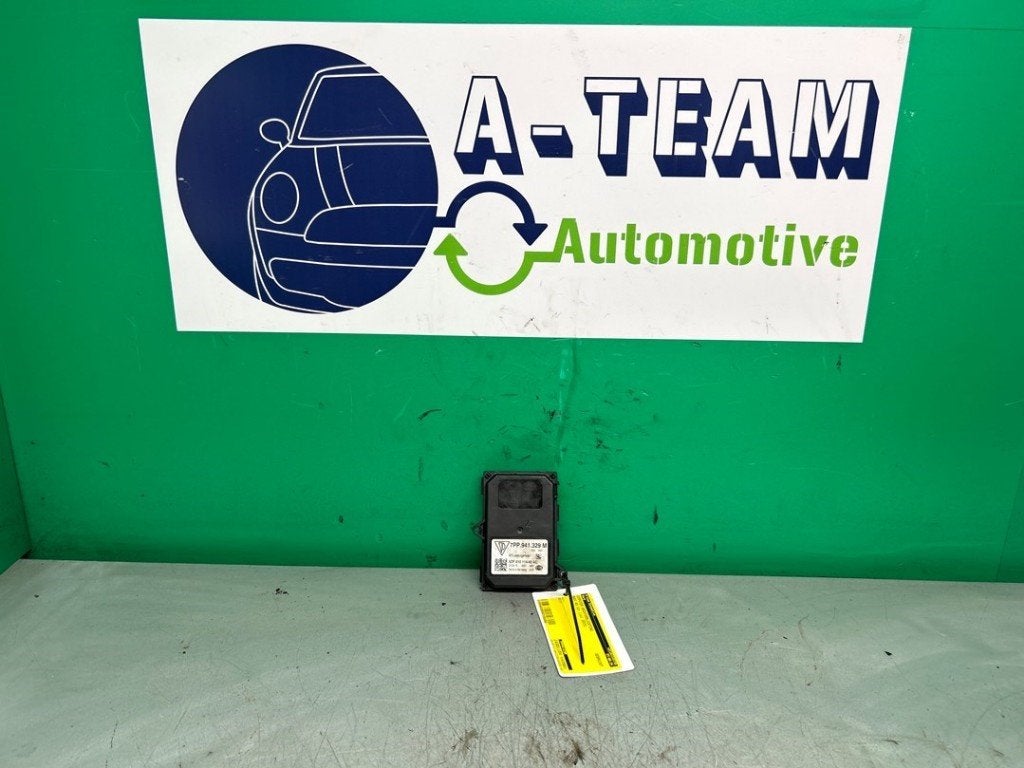 DIVERS Audi A3 Sportback (8VA / 8VF) (01-2012/10-2020), Audi, Utilisé, Rixbecker Straße 75
59552  Lippstadt, DE, Info@forvia.com