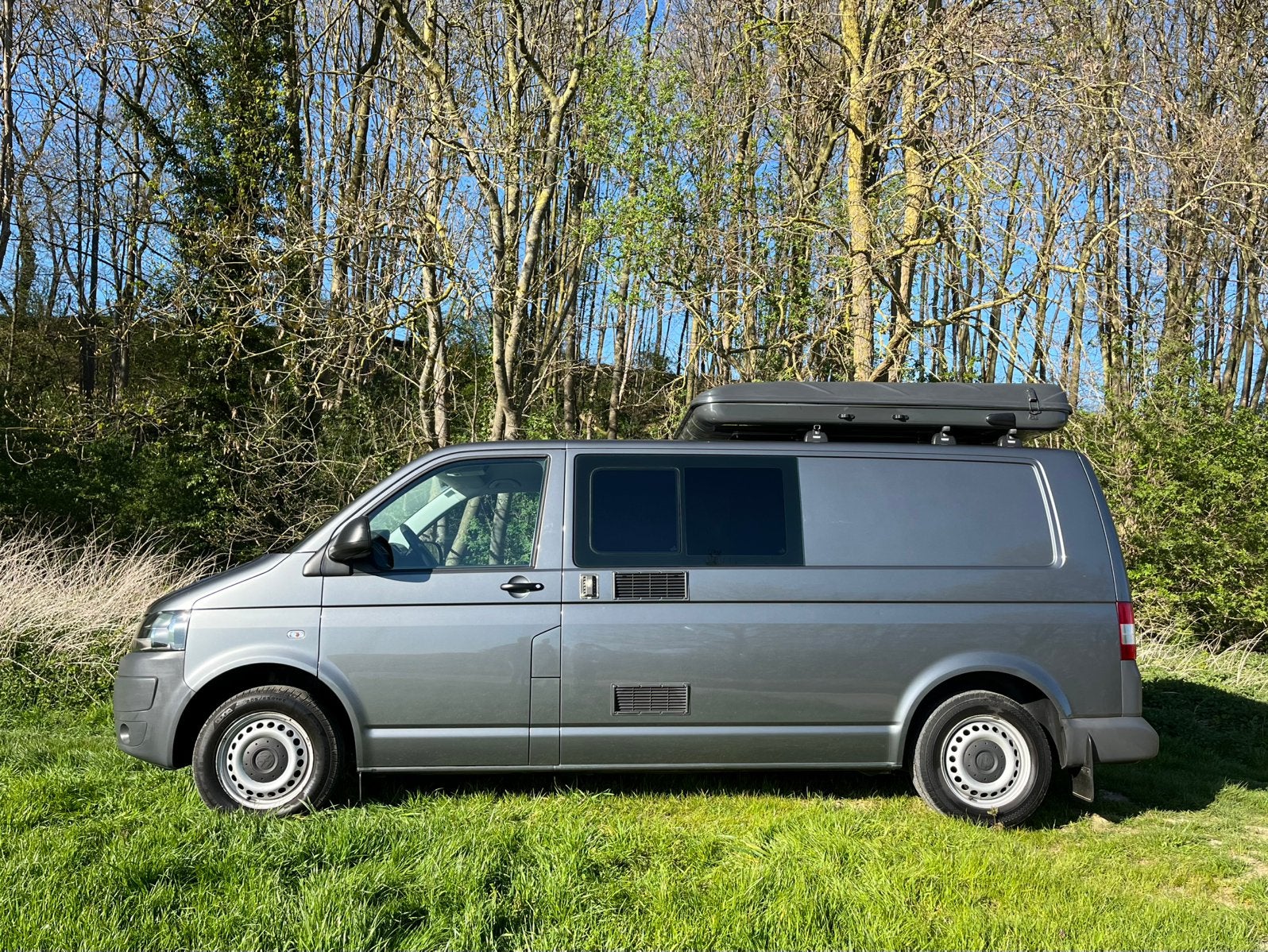 VOLKSWAGEN TRANSPORTER T5 MET CAMPERINRICHTING – € 18.800, Volkswagen, Diesel, Particulier, Te koop