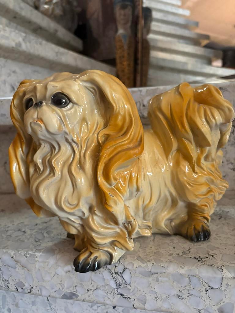 Vintage beeld keramiek Pekinees hond, Collections, Statues & Figurines, Comme neuf, Enlèvement ou Envoi