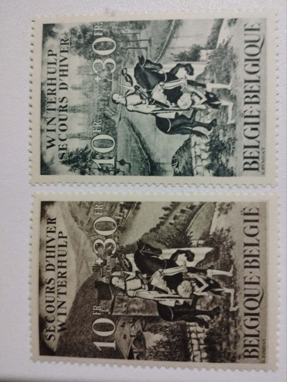 2 postzegels over Winterhulp land België postfris kleur vers, Postzegels en Munten, Ophalen, Postfris