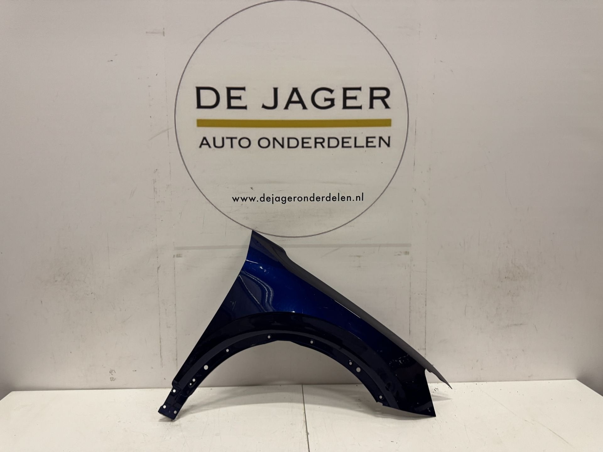 AILE LAT RALE AVANT DROIT AUDI Q2 81A OEM 2016-, AUDI AG, Auto-Union-Strasse 1
85045  Ingolstadt, DE, Audi, Utilisé