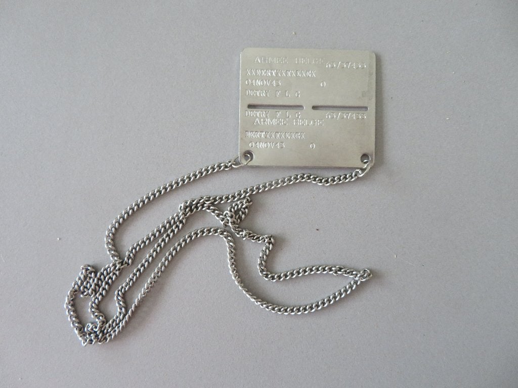 oud identificatieplaatje Belgisch leger Armée Belge Detry, Collections, Enlèvement ou Envoi, Autres, Emblème ou Badge