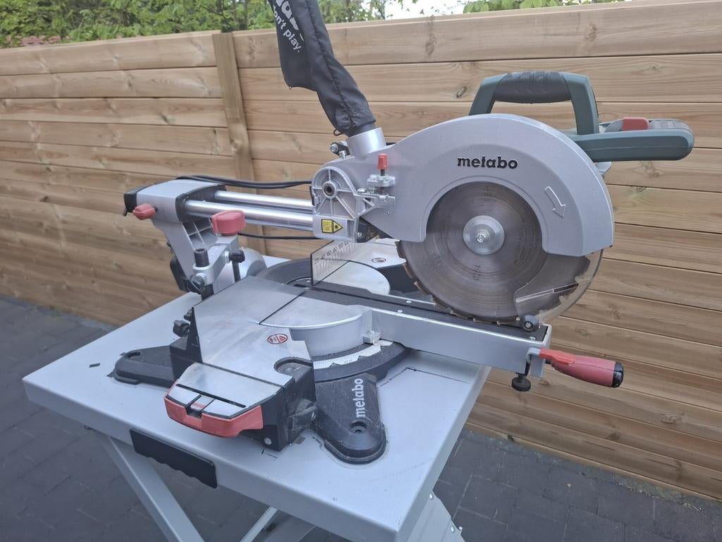 Afkortzaag metabo KGS 254 M met tafel en extra steun., Ophalen, Afkortzaag
