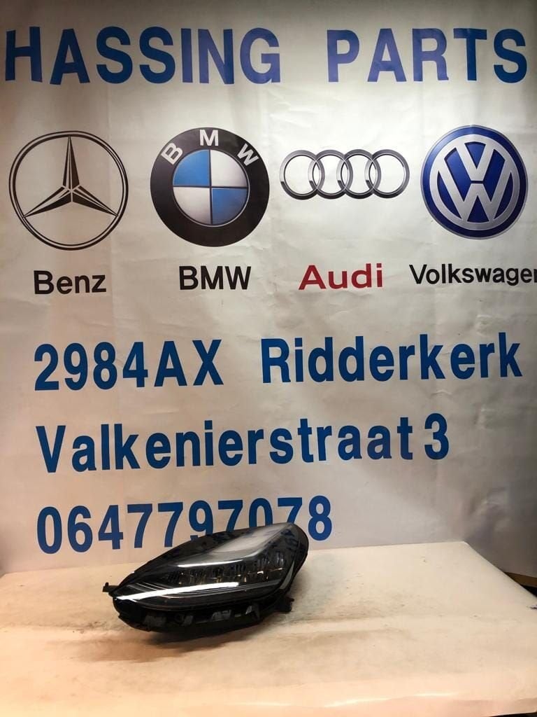 TESLA MODEL 3  Koplampen links met artikelnummer 107737500C, Gebruikt, -, Overige automerken, -