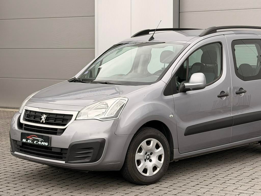 PEUGOET PARTNER 2017 BENZINE 1.6 200.000KM EURO6B, Auto's, Bedrijf, Handgeschakeld, Partner, Te koop