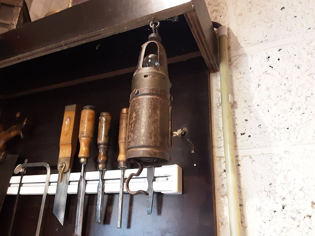 Oud metalen looplampje 6 Volt, Ophalen of Verzenden