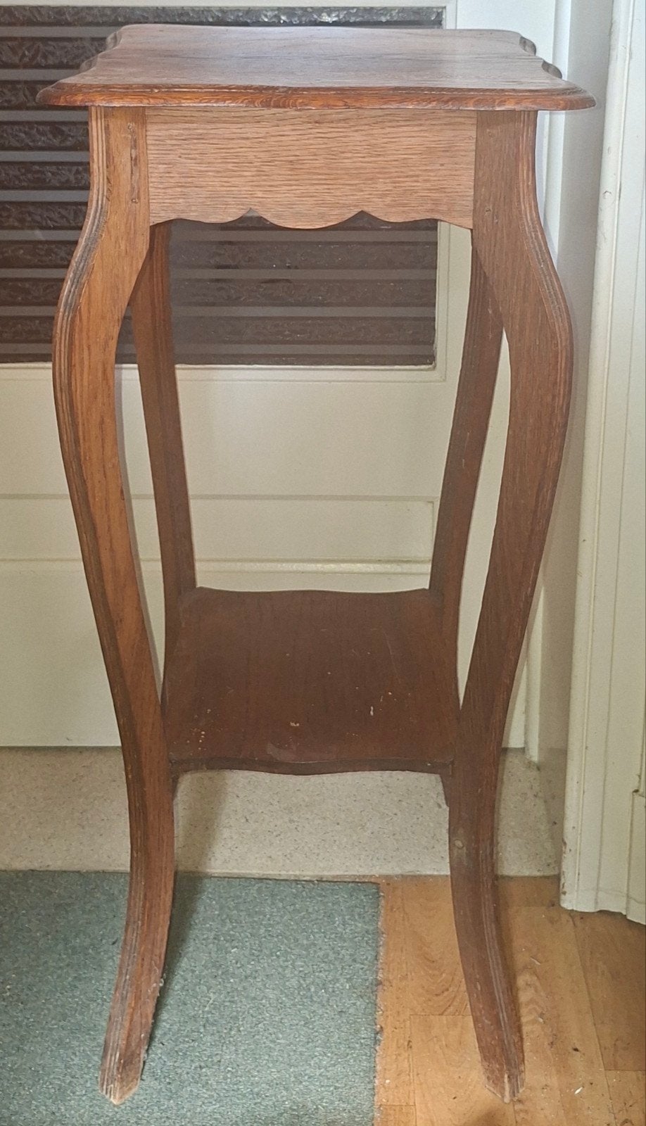 Grande sellette / Colonne porte-plantes vintage en bois., Antiquités & Art, Enlèvement