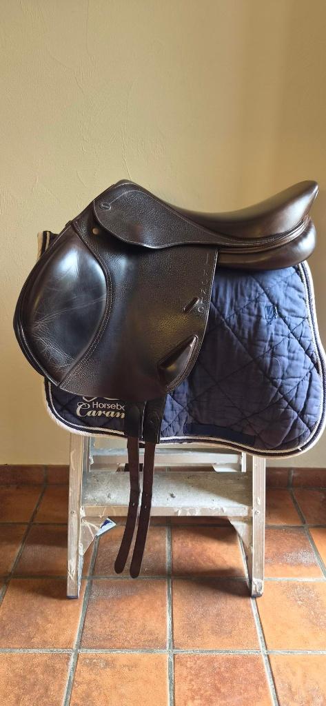 Ikonic veelzijdigheidszadel – Havanna – 17 inch, Dieren en Toebehoren, Paarden en Pony's | Zadels, Ophalen, Gebruikt, Recreatie