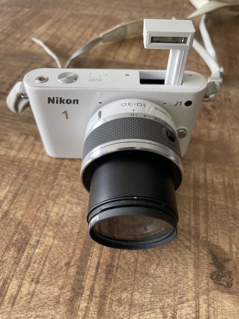 Nikon N1 J1 Wit zeer complete set met lage shuttercount., TV, Hi-fi & Vidéo, Appareils photo numériques, 10 Mégapixel, Moins de 4 fois